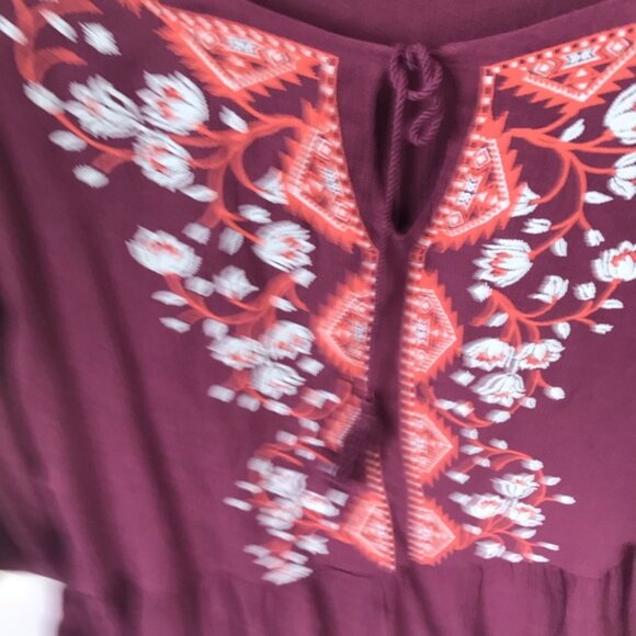 C Est 1946 NEW Boho Embroidery Floral Top Tee Bell Sleeves Shirt Lightweight 24W - Picture 4 of 15